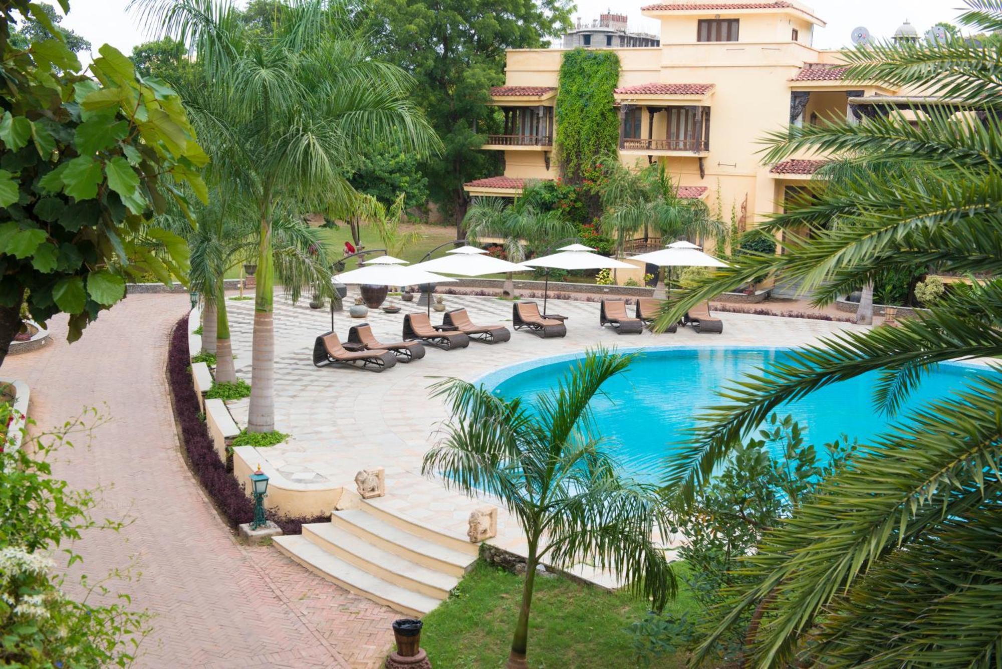 The Royal Retreat Resort & Spa Udaipur Bagian luar foto