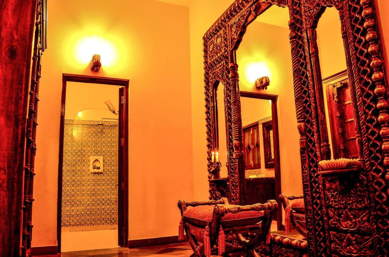 The Royal Retreat Resort & Spa Udaipur Bagian luar foto